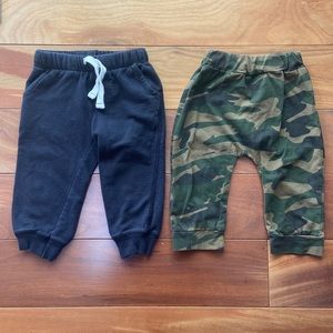 Lot of 2 18m Pants Black Camo Unisex 12-18m
